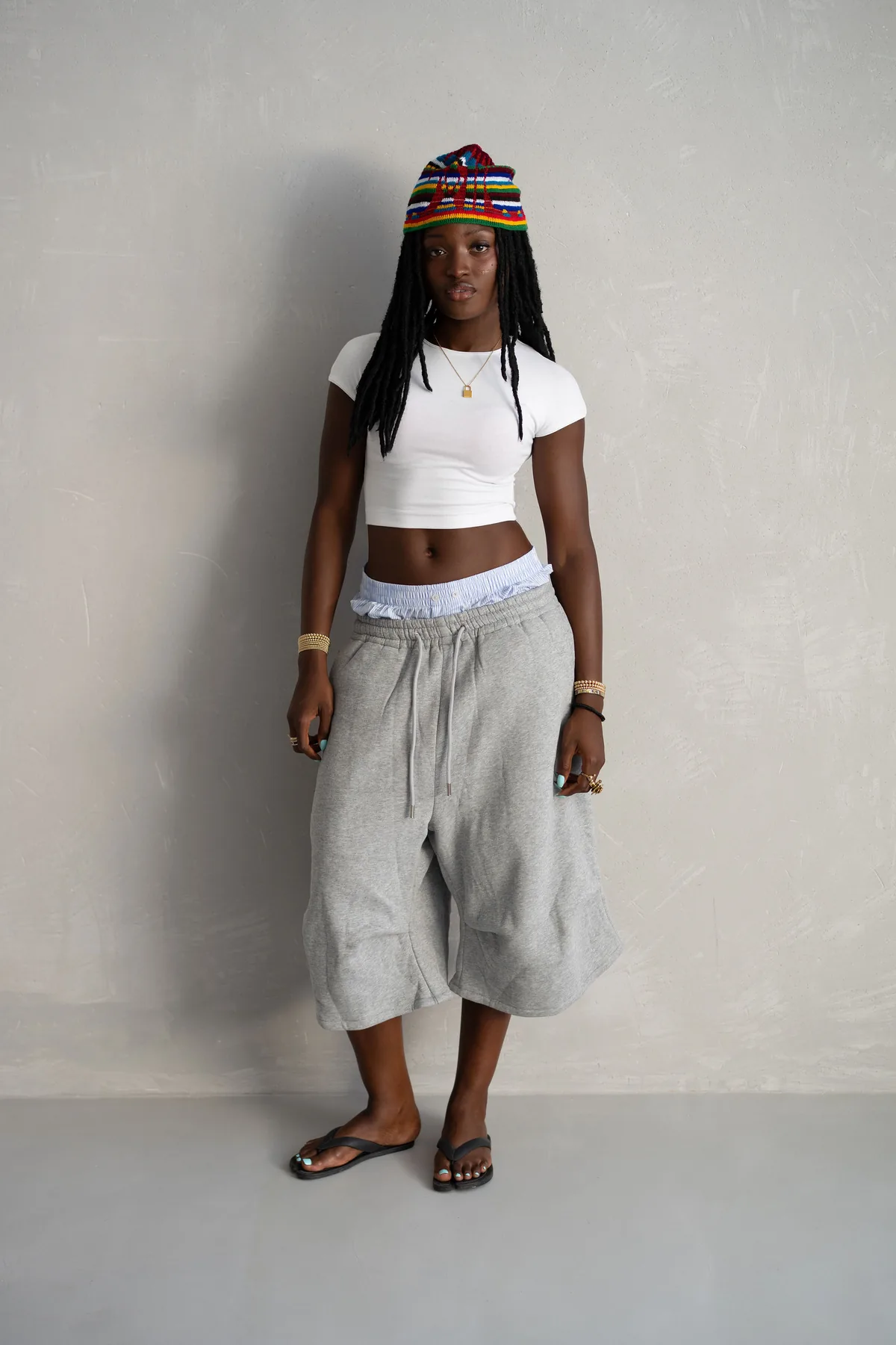 Drop 10 lookbook DSC02801 Bermuda Gris
